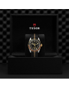 Tudor Black Bay GMT S&G 41 mm steel case, Black fabric strap with beige band (horloges)
